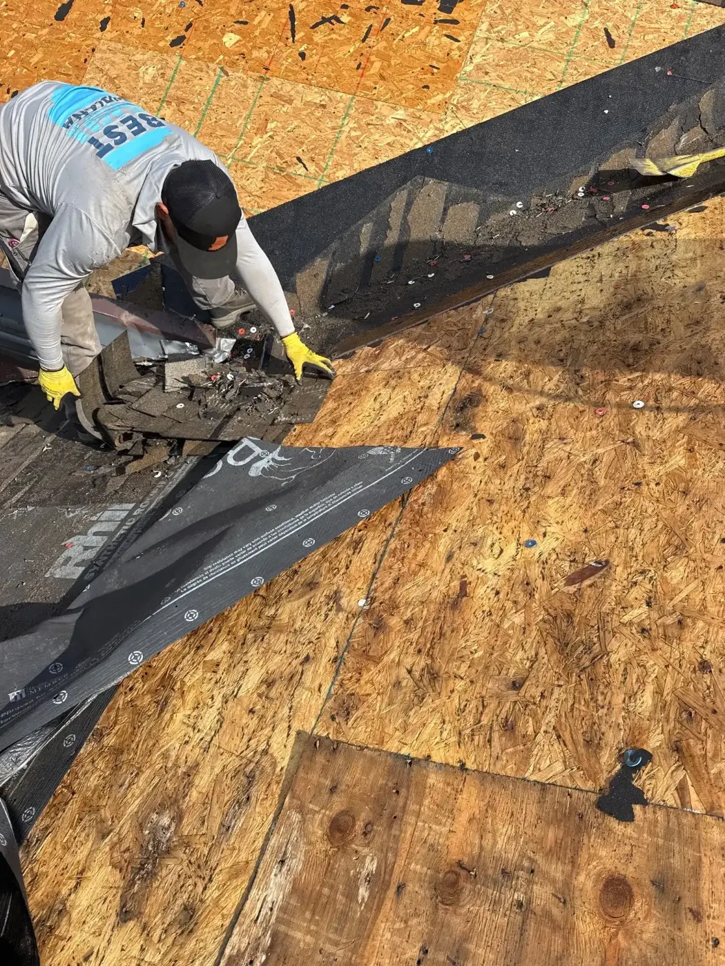 Tarping and dry-in on a Flora commercial roof
